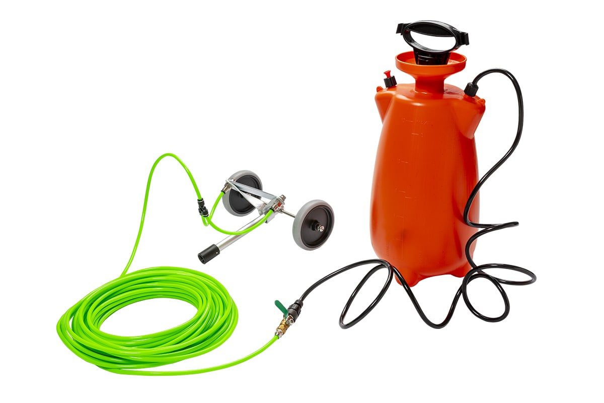 Sproeiwagen voor het reinigen van dakpannen