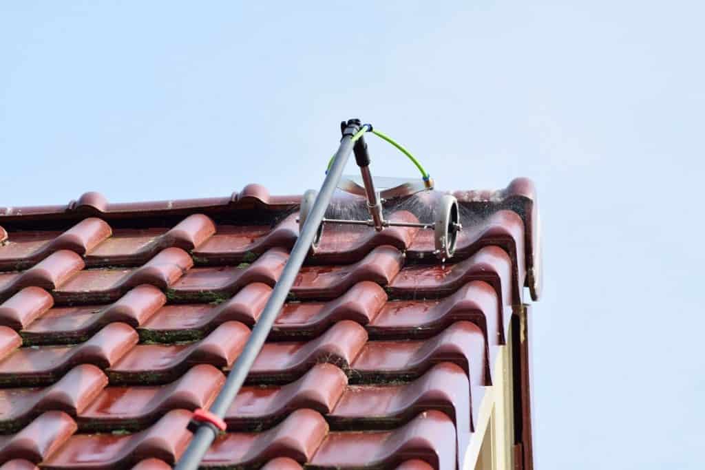 Dakpannenreiniger telescoopsteel van High Clean